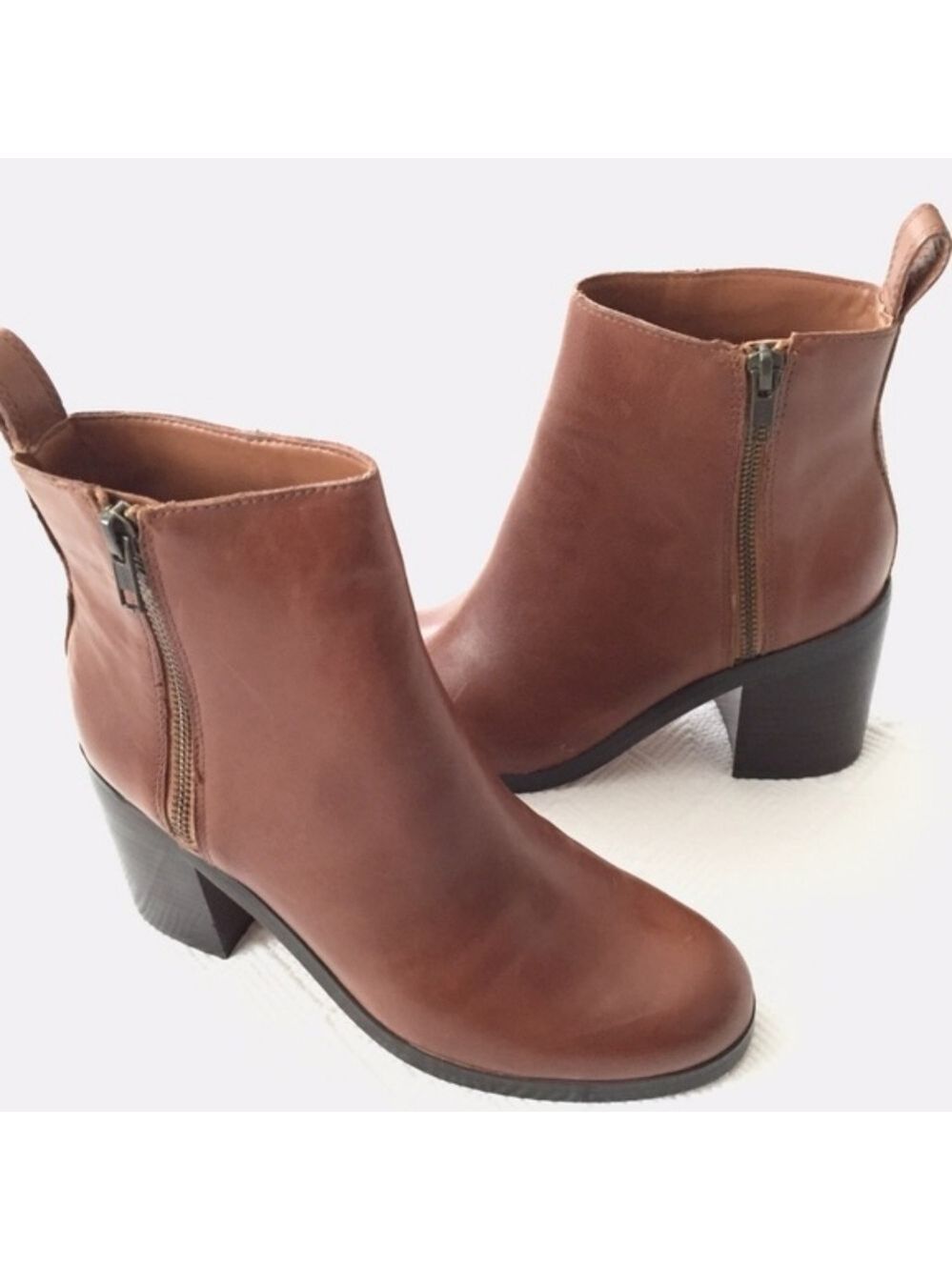 Gap zip heeled bootie - Picture 3 of 13